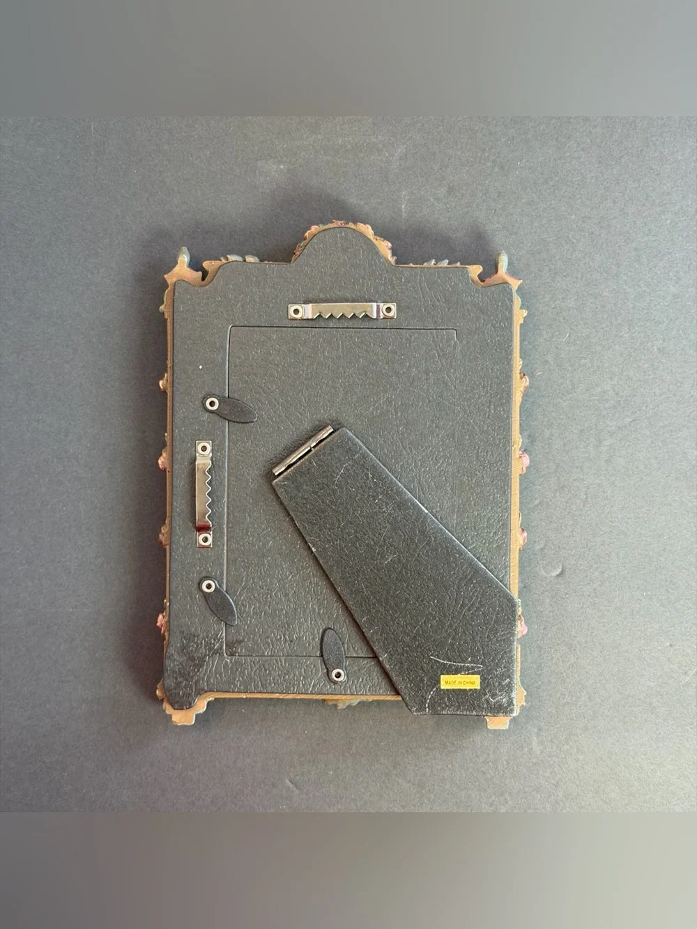 Picture frame with Rose trellis-Abigail Huller ceramic resin 3½